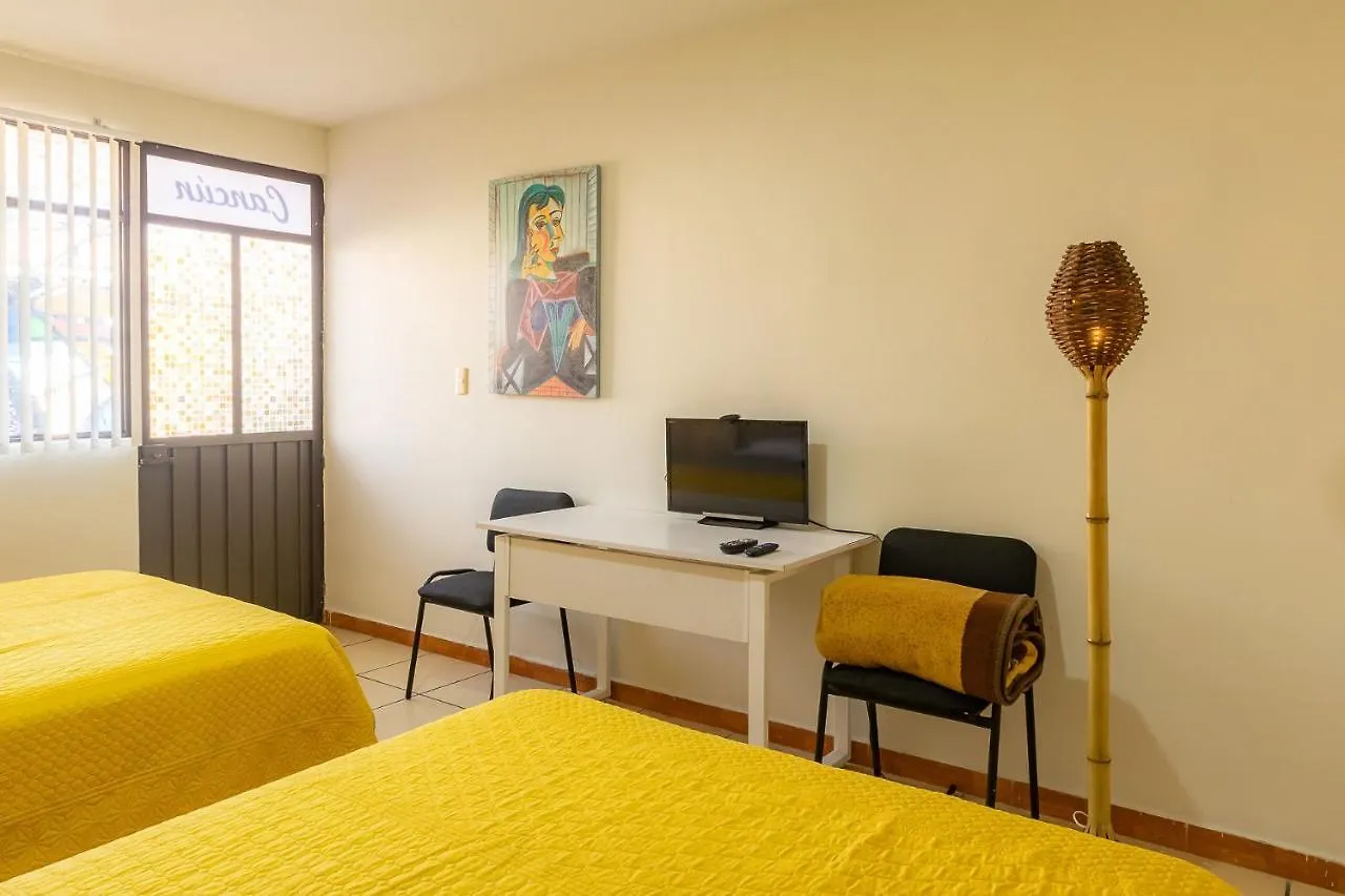 La Creme De La Creme Hostel Puebla Mexico